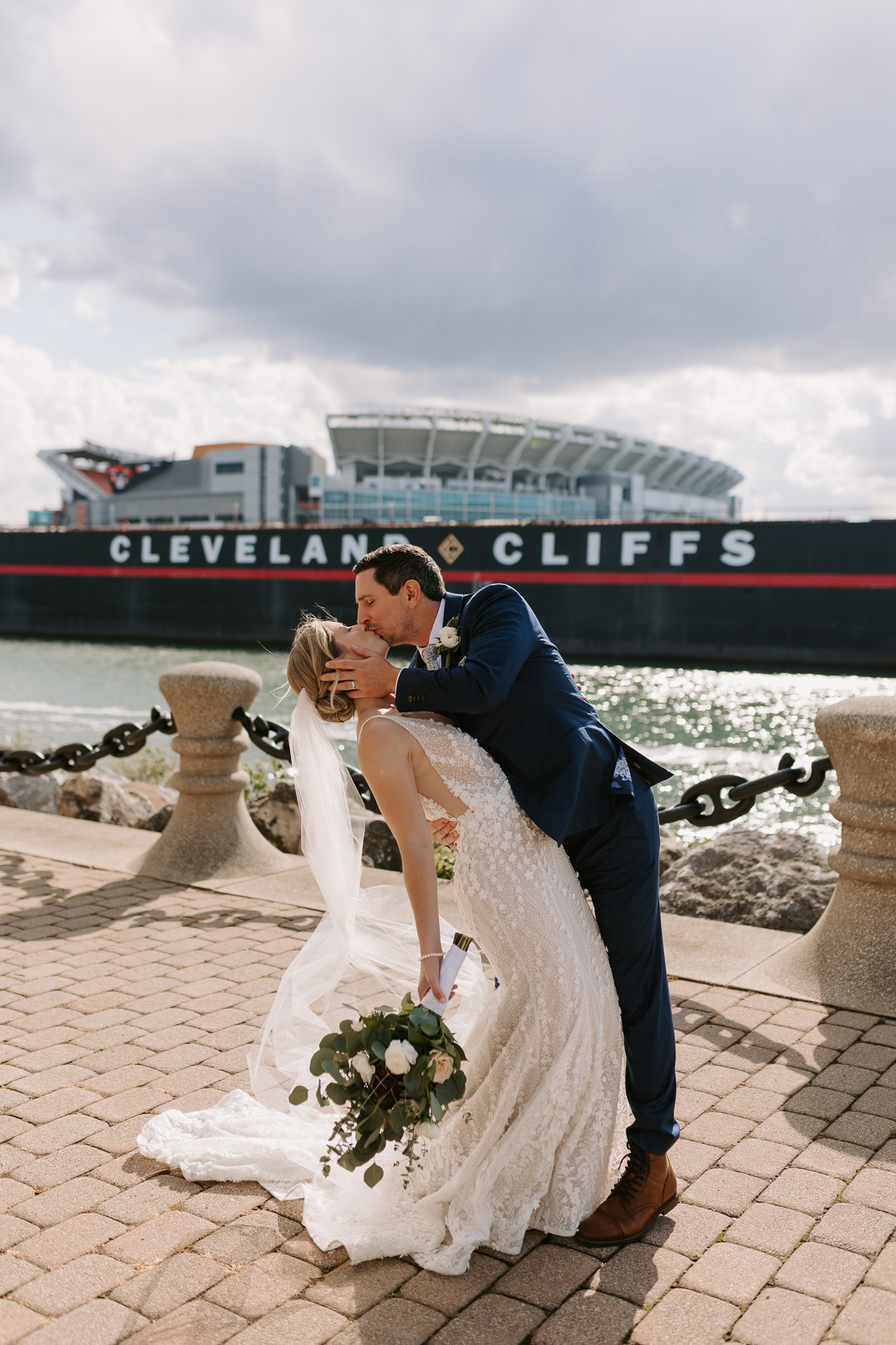 Cleveland Voinovich Park Wedding Photos